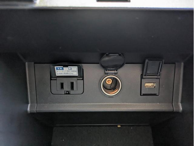 アルファードハイブリッド ＳＲ　Ｃパッケージ　１２ヶ月走行無制限保証　１０．５インチナビ　ＥＴＣ　後席モニター　電動スライドドア　電動リアゲート　アダクティブクルーズコントロール　デジタルインナーミラー　ステアリングヒーター　後席エアコン　４ＷＤ（42枚目）