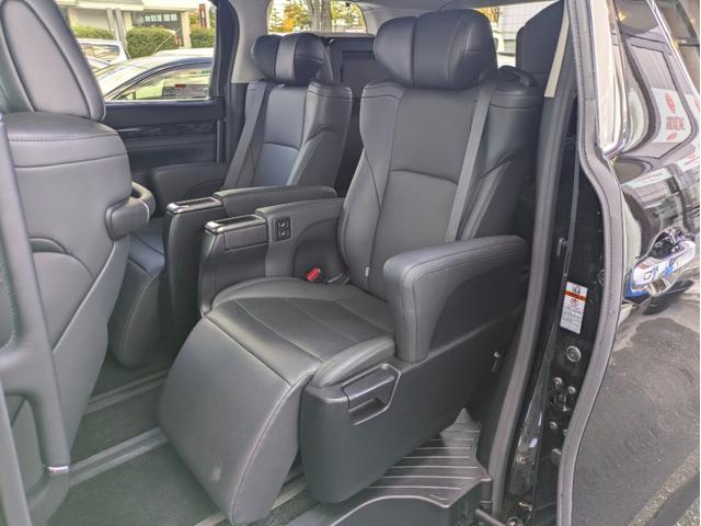 アルファードハイブリッド ＳＲ　Ｃパッケージ　１２ヶ月走行無制限保証　１０．５インチナビ　ＥＴＣ　後席モニター　電動スライドドア　電動リアゲート　アダクティブクルーズコントロール　デジタルインナーミラー　ステアリングヒーター　後席エアコン　４ＷＤ（54枚目）