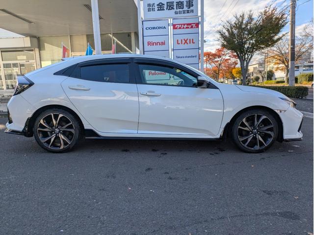 シビック ハッチバック ホンダセンシング 12ヶ月走行無制限保証 6速MT Bluetooth接続対応ナビ ETC ホンダセンシング アダクティブクルーズコントロール(ACC) 純正18インチホイール(11枚目)