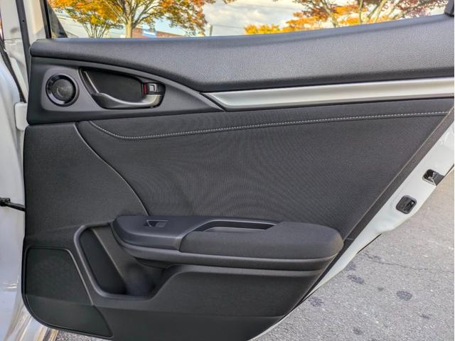 シビック ハッチバック ホンダセンシング 12ヶ月走行無制限保証 6速MT Bluetooth接続対応ナビ ETC ホンダセンシング アダクティブクルーズコントロール(ACC) 純正18インチホイール(48枚目)