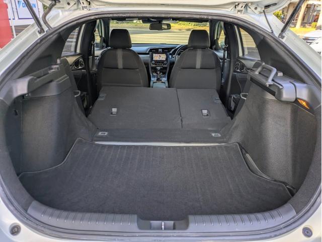 シビック ハッチバック ホンダセンシング 12ヶ月走行無制限保証 6速MT Bluetooth接続対応ナビ ETC ホンダセンシング アダクティブクルーズコントロール(ACC) 純正18インチホイール(53枚目)