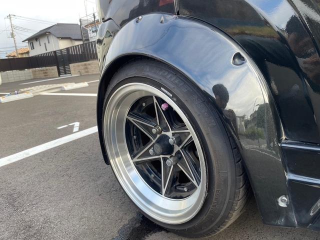 キャリイトラック ＫＣ　新品タイヤ　ローダウン　フルエアロ　社外ナビ　ヤンキーホン　アルミボックス　ステアリングナルディー　ＭＯＭＯシフト　内装張替え済み　ドラレコ　バックカメラ　ミュージックサーバー　ステッカー付（37枚目）
