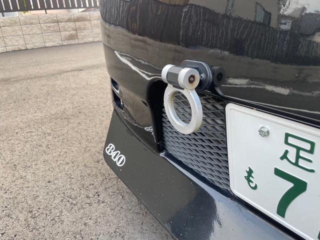 キャリイトラック ＫＣ　新品タイヤ　ローダウン　フルエアロ　社外ナビ　ヤンキーホン　アルミボックス　ステアリングナルディー　ＭＯＭＯシフト　内装張替え済み　ドラレコ　バックカメラ　ミュージックサーバー　ステッカー付（38枚目）