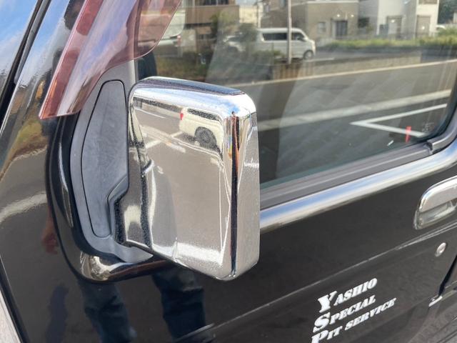 キャリイトラック ＫＣ　新品タイヤ　ローダウン　フルエアロ　社外ナビ　ヤンキーホン　アルミボックス　ステアリングナルディー　ＭＯＭＯシフト　内装張替え済み　ドラレコ　バックカメラ　ミュージックサーバー　ステッカー付（44枚目）