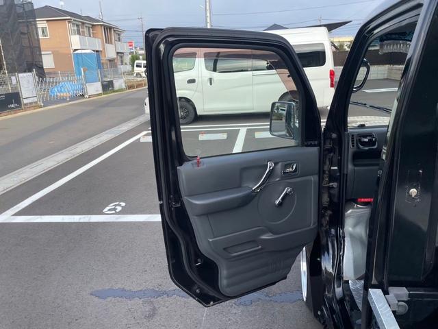 キャリイトラック ＫＣ　新品タイヤ　ローダウン　フルエアロ　社外ナビ　ヤンキーホン　アルミボックス　ステアリングナルディー　ＭＯＭＯシフト　内装張替え済み　ドラレコ　バックカメラ　ミュージックサーバー　ステッカー付（49枚目）