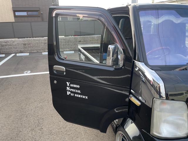 キャリイトラック ＫＣ　新品タイヤ　ローダウン　フルエアロ　社外ナビ　ヤンキーホン　アルミボックス　ステアリングナルディー　ＭＯＭＯシフト　内装張替え済み　ドラレコ　バックカメラ　ミュージックサーバー　ステッカー付（60枚目）