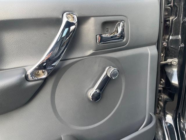 キャリイトラック ＫＣ　新品タイヤ　ローダウン　フルエアロ　社外ナビ　ヤンキーホン　アルミボックス　ステアリングナルディー　ＭＯＭＯシフト　内装張替え済み　ドラレコ　バックカメラ　ミュージックサーバー　ステッカー付（71枚目）