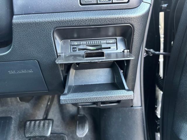 ノア ハイブリッドＧ　ワンオーナー　アルパイン１０型モニタ　１１．４型フリップダウンモニタ　ＴＶナビ　ビルトインＥＴＣ　バックカメラ　ドラレコ　シートヒーター　両側パワースライドドア　電動格納ウィンカー　プッシュスタート（64枚目）