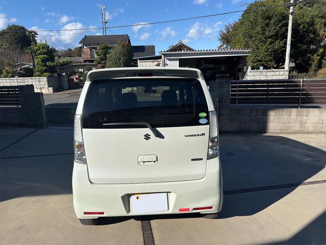 ワゴンＲ ２０周年記念車　スマートキー　プッシュスタート　ＨＩＤヘッドライト　純正１４インチアルミ　シートヒーター　アイドリングストップ　レーダーブレーキ　ＨＤＤナビ　Ｂｌｕｅｔｏｏｔｈ　地デジＴＶ　ＥＴＣ（3枚目）