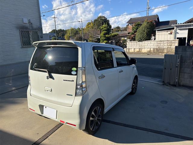 ワゴンＲ ２０周年記念車　スマートキー　プッシュスタート　ＨＩＤヘッドライト　純正１４インチアルミ　シートヒーター　アイドリングストップ　レーダーブレーキ　ＨＤＤナビ　Ｂｌｕｅｔｏｏｔｈ　地デジＴＶ　ＥＴＣ（8枚目）