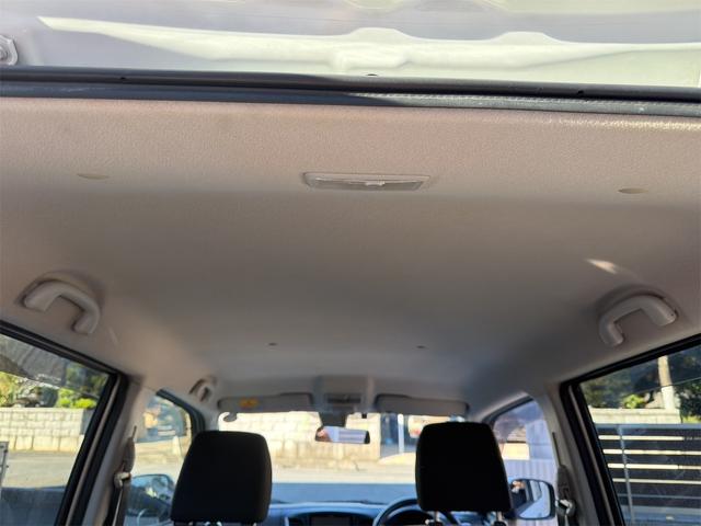 ワゴンＲ ２０周年記念車　スマートキー　プッシュスタート　ＨＩＤヘッドライト　純正１４インチアルミ　シートヒーター　アイドリングストップ　レーダーブレーキ　ＨＤＤナビ　Ｂｌｕｅｔｏｏｔｈ　地デジＴＶ　ＥＴＣ（12枚目）