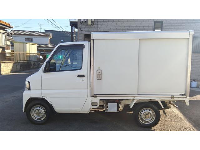 ＮＴ１００クリッパートラック 　簡易保冷車　社外ナビ・テレビ　バックモニター（６インチワイドミラーモニター）（2枚目）
