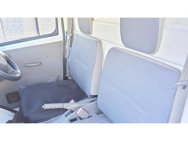 ＮＴ１００クリッパートラック 　簡易保冷車　社外ナビ・テレビ　バックモニター（６インチワイドミラーモニター）（5枚目）