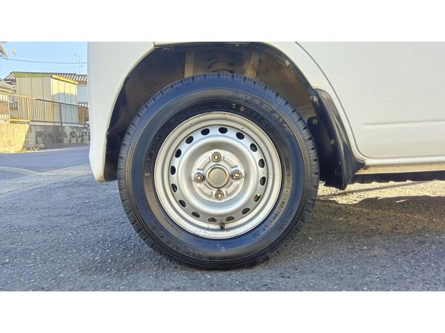 ＮＴ１００クリッパートラック 　簡易保冷車　社外ナビ・テレビ　バックモニター（６インチワイドミラーモニター）（8枚目）