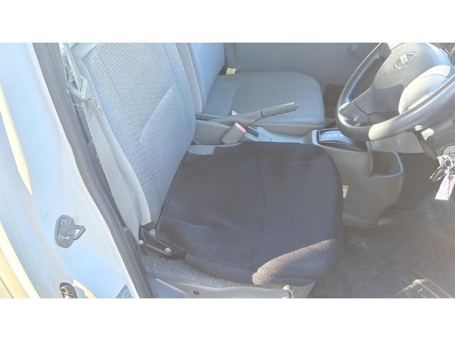 ＮＴ１００クリッパートラック 　簡易保冷車　社外ナビ・テレビ　バックモニター（６インチワイドミラーモニター）（30枚目）