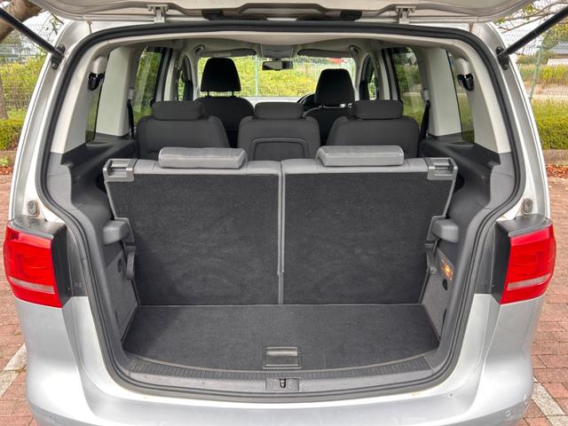 ゴルフトゥーラン ＴＳＩ　ハイライン　ナビ　ＴＶ　ＥＴＣ　バックカメラ　ルーフレール　オートライト　電動格納ミラー（46枚目）
