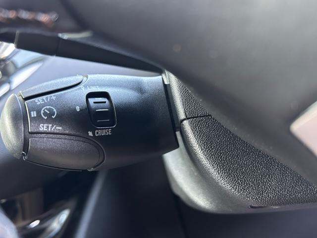 208 GT 6速マニュアル ガラスルーフ バックセンサー ETC Bluetooth USBポート オートライト クルーズコントロール 純正17インチアルミ ステアリングスイッチ 電動格納サイドミラー(20枚目)