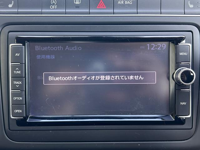 ポロ ＴＳＩハイライン　ナビ　ＴＶ　バックカメラ　Ｂｌｕｅｔｏｏｔｈ　シートヒーター　アダプティブクルーズコントロール　オートライト　ＵＳＢポート　パドルシフト　シティエマージェンシーブレーキ　パドルシフト　１６インチＡＷ（14枚目）