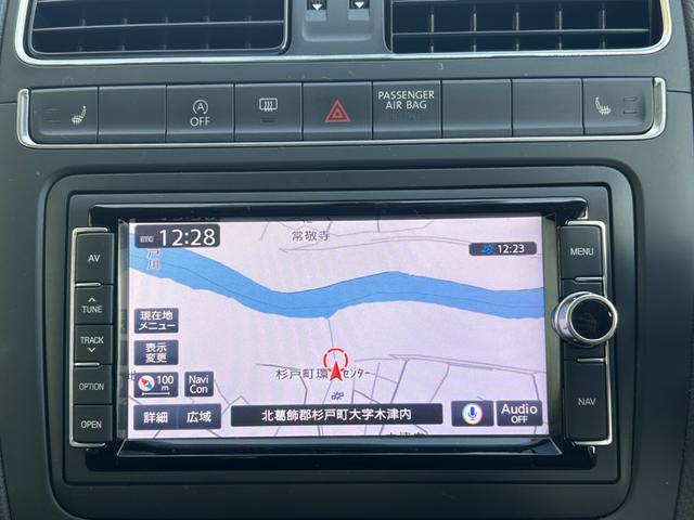 ポロ ＴＳＩハイライン　ナビ　ＴＶ　バックカメラ　Ｂｌｕｅｔｏｏｔｈ　シートヒーター　アダプティブクルーズコントロール　オートライト　ＵＳＢポート　パドルシフト　シティエマージェンシーブレーキ　パドルシフト　１６インチＡＷ（16枚目）