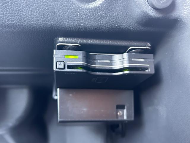 ポロ ＴＳＩハイライン　ナビ　ＴＶ　バックカメラ　Ｂｌｕｅｔｏｏｔｈ　シートヒーター　アダプティブクルーズコントロール　オートライト　ＵＳＢポート　パドルシフト　シティエマージェンシーブレーキ　パドルシフト　１６インチＡＷ（23枚目）