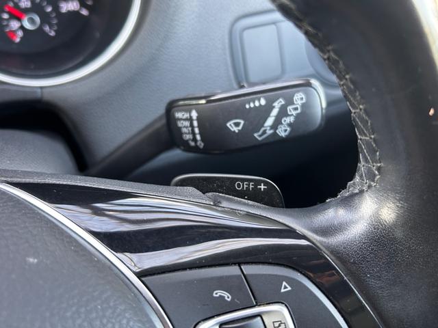 ポロ ＴＳＩハイライン　ナビ　ＴＶ　バックカメラ　Ｂｌｕｅｔｏｏｔｈ　シートヒーター　アダプティブクルーズコントロール　オートライト　ＵＳＢポート　パドルシフト　シティエマージェンシーブレーキ　パドルシフト　１６インチＡＷ（68枚目）