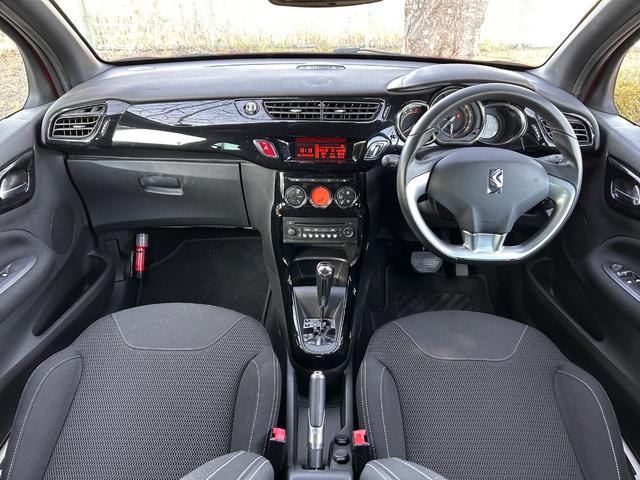 DS3 シック アクティブシティブレーキ Bluetooth ETC 障害物センサー 電動格納ミラー クルーズコントロール オートライト オートワイパー USBポート マニュアルモード 16インチ純正アルミホイール(2枚目)