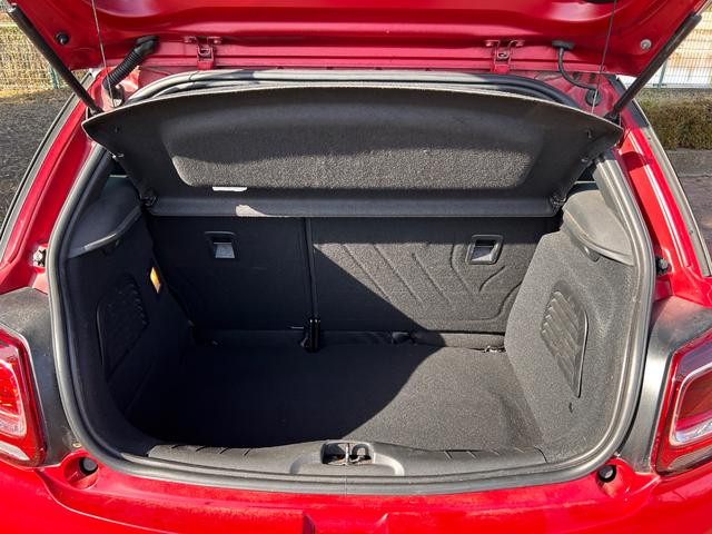 DS3 シック アクティブシティブレーキ Bluetooth ETC 障害物センサー 電動格納ミラー クルーズコントロール オートライト オートワイパー USBポート マニュアルモード 16インチ純正アルミホイール(25枚目)