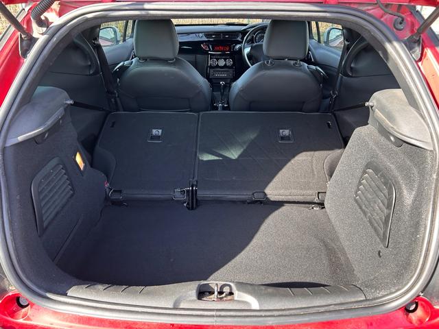 DS3 シック アクティブシティブレーキ Bluetooth ETC 障害物センサー 電動格納ミラー クルーズコントロール オートライト オートワイパー USBポート マニュアルモード 16インチ純正アルミホイール(28枚目)