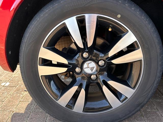 DS3 シック アクティブシティブレーキ Bluetooth ETC 障害物センサー 電動格納ミラー クルーズコントロール オートライト オートワイパー USBポート マニュアルモード 16インチ純正アルミホイール(73枚目)