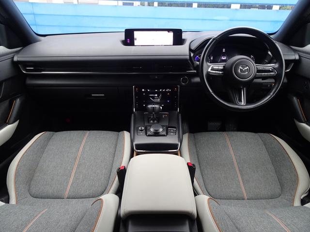 MX-30EVモデル ハイエストセット 3トーンカラー BOSE 全方位 ナビ フルセグ カラーHUD ヒートステア 半革 運メモリーPシート 前シートヒーター 18AW LEDライト Dモニタリング BSM 前後ソナー 充ケーブル(9枚目)