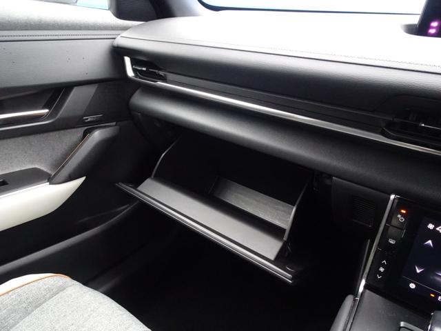 MX-30EVモデル ハイエストセット 3トーンカラー BOSE 全方位 ナビ フルセグ カラーHUD ヒートステア 半革 運メモリーPシート 前シートヒーター 18AW LEDライト Dモニタリング BSM 前後ソナー 充ケーブル(21枚目)