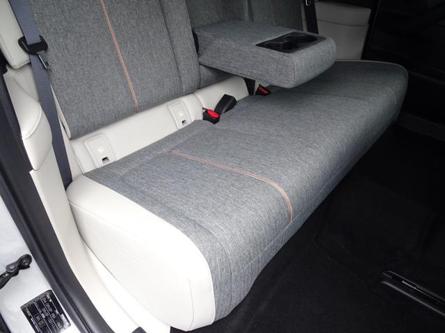 MX-30EVモデル ハイエストセット 3トーンカラー BOSE 全方位 ナビ フルセグ カラーHUD ヒートステア 半革 運メモリーPシート 前シートヒーター 18AW LEDライト Dモニタリング BSM 前後ソナー 充ケーブル(26枚目)