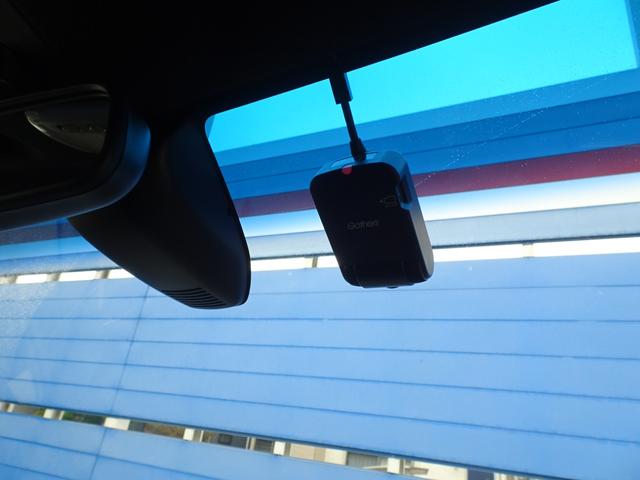 Ｎ－ＷＧＮカスタム Ｇ　ターボＳＳ２トーンカラースタイルパッケージ　８インチナビ　Ｂカメ　走ＴＶ　ＥＴＣ　ドラレコ　Ｒイルミピラー　Ｆグリルイルミ　Ｆビームライト　専用１５ＡＷ　ＨＩＤ　ＬＥＤフォグ　自格ミラー　クルコン　パドルシフト　セキュリティ　リヤフィルム　半革（8枚目）