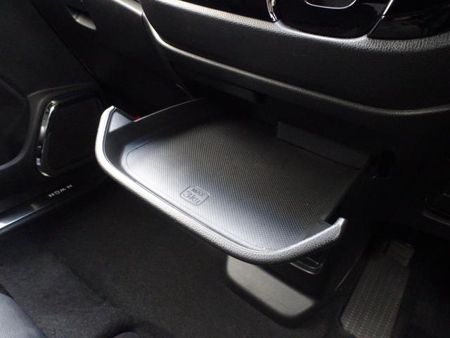 Ｎ－ＷＧＮカスタム Ｇ　ターボＳＳ２トーンカラースタイルパッケージ　８インチナビ　Ｂカメ　走ＴＶ　ＥＴＣ　ドラレコ　Ｒイルミピラー　Ｆグリルイルミ　Ｆビームライト　専用１５ＡＷ　ＨＩＤ　ＬＥＤフォグ　自格ミラー　クルコン　パドルシフト　セキュリティ　リヤフィルム　半革（23枚目）