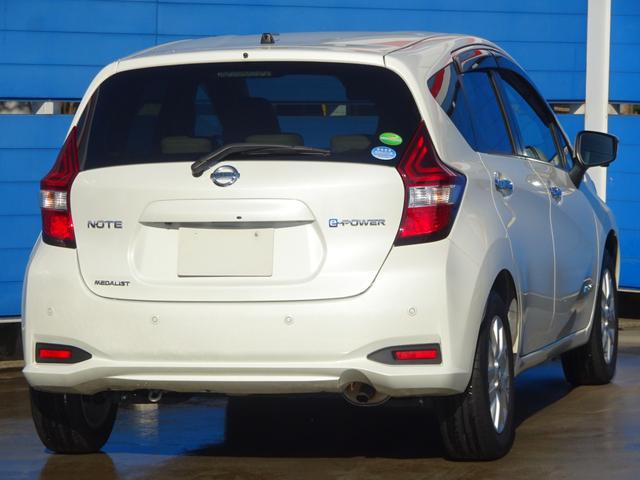 ノート e-パワー メダリスト プレミアムホワイトインテリア 全方位カメラ ナビ 走TV ETC Dレコ Sルームミラー Rクルーズ 15AW LEDライト FOG 前後ソナー オートAC ステアスイイチ ドアバイザー フロアマット(2枚目)