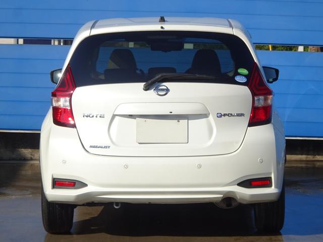 ノート e-パワー メダリスト プレミアムホワイトインテリア 全方位カメラ ナビ 走TV ETC Dレコ Sルームミラー Rクルーズ 15AW LEDライト FOG 前後ソナー オートAC ステアスイイチ ドアバイザー フロアマット(39枚目)