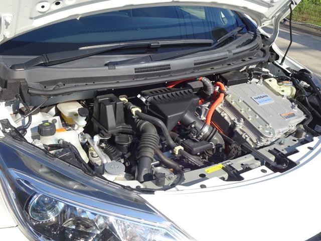 ノート e-パワー メダリスト プレミアムホワイトインテリア 全方位カメラ ナビ 走TV ETC Dレコ Sルームミラー Rクルーズ 15AW LEDライト FOG 前後ソナー オートAC ステアスイイチ ドアバイザー フロアマット(42枚目)