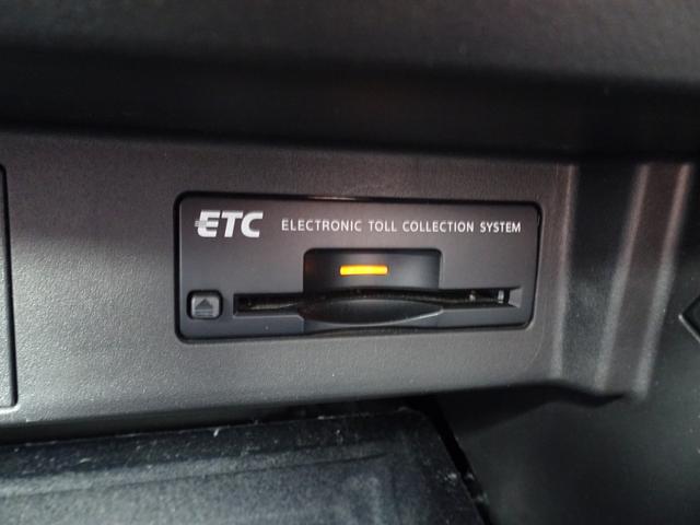 フーガ 370GT タイプS ワンオーナー 専用20AW キャリパー サス 4WAS パドルシフト アルミペダル 前後ソナー Rクルーズ 全方位カメラ ナビ フルセグ ETC 半革 Pオットマン LEDライト LEDフォグ 警報(8枚目)