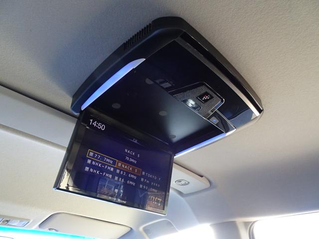 デリカＤ：５ Ｇ　パワーパッケージ　４ＷＤ　両Ｐスラ　吊モニター　９インチナビ　２カメラ　フルセグ　ＥＴＣ　ＪＡＯＳマフラー　リフトアップサス　１６ＡＷ　メッキ自格ミラー　クルコン　ＨＩＤ　ＦＯＧ　パドルシフト　アルミペダル　オートＡＣ（3枚目）