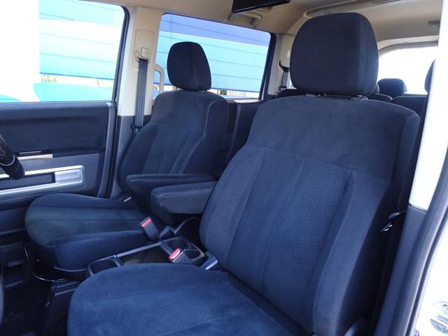 デリカＤ：５ Ｇ　パワーパッケージ　４ＷＤ　両Ｐスラ　吊モニター　９インチナビ　２カメラ　フルセグ　ＥＴＣ　ＪＡＯＳマフラー　リフトアップサス　１６ＡＷ　メッキ自格ミラー　クルコン　ＨＩＤ　ＦＯＧ　パドルシフト　アルミペダル　オートＡＣ（10枚目）