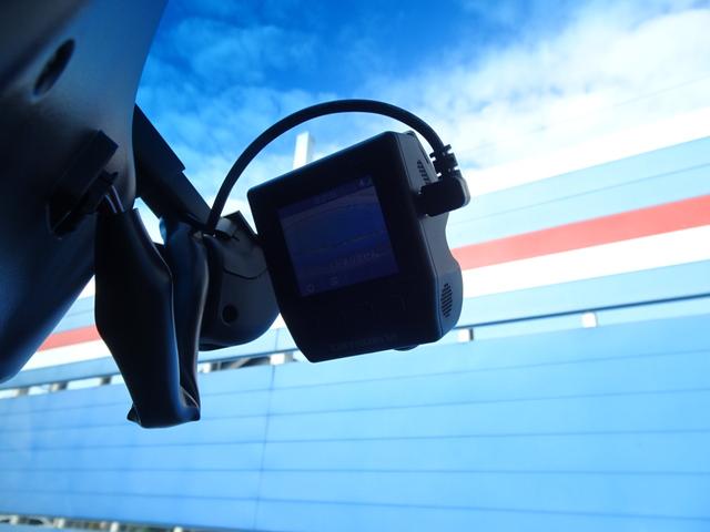 エルグランド ３５０ハイウェイスター　ワンオーナー　Ｖ６　３．５Ｌ　ブレーキアシスト　Ｒクルーズ　前後ソナー　両Ｐスラ　Ｐバックドア　８インチナビ　全方位カメラ　走ＴＶ　ＥＴＣ　ドラレコ　デジタルＲミラー　半革　オットマン　Ｒシェード（8枚目）