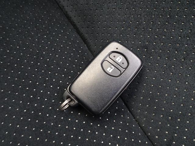 アクア Ｇ　Ｇ’ｓ　走行２．７万ｋｍ・アルパイン８インチナビ・Ｂカメラ・フルセグ・ＥＴＣ・オートクルーズ・ＬＥＤライト・ＬＥＤフォグ・ＬＥＤビームライト・専用ハーフレザー・前シートヒーター・１７ＡＷ・オート格納ドアミラー（19枚目）