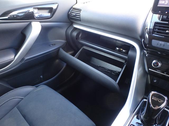 エクリプスクロスＰＨＥＶ Ｇ　ワンオーナー　電動パノラマルーフ　ＲＡＹＳ１８ＡＷ　ルーフレール　アルパイン１１インチナビ　Ｂカメラ　フルセグ　ＥＴＣ　連動ドラレコ前後　前シートヒーター　ハーフレザー　ＬＥＤライト　純正充電ケーブル（23枚目）