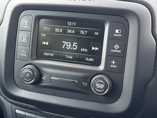 ジープ・レネゲード トレイルホーク　ワンオーナー／Ｂｌｕｅｔｏｏｔｈ／バックカメラ／ドラレコ／ＥＴＣ／電動パーキングブレーキ／クルーズコントロール／１７インチ純正アルミホイール／オートライト／プッシュスタート／ステアリングスイッチ（48枚目）