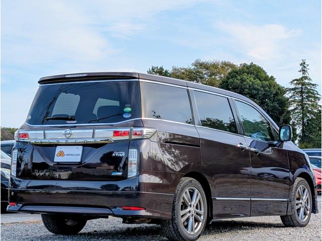 エルグランド ２５０ハイウェイスターアーバンクロム　カラーコードＬＡＥ／オーロラモーヴ／後席モニター／フリップダウンＭ／両側電動スライドドア／Ｂｌｕｅｔｏｏｔｈ／社外メモリーナビ／フルセグＴＶ／ＣＤ・ＤＶＤ／バックカメラ／ＥＴＣ／１８インチ純正アルミ（9枚目）