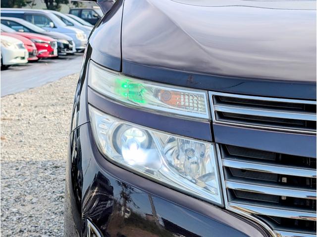 エルグランド ２５０ハイウェイスターアーバンクロム　カラーコードＬＡＥ／オーロラモーヴ／後席モニター／フリップダウンＭ／両側電動スライドドア／Ｂｌｕｅｔｏｏｔｈ／社外メモリーナビ／フルセグＴＶ／ＣＤ・ＤＶＤ／バックカメラ／ＥＴＣ／１８インチ純正アルミ（14枚目）