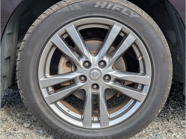 エルグランド ２５０ハイウェイスターアーバンクロム　カラーコードＬＡＥ／オーロラモーヴ／後席モニター／フリップダウンＭ／両側電動スライドドア／Ｂｌｕｅｔｏｏｔｈ／社外メモリーナビ／フルセグＴＶ／ＣＤ・ＤＶＤ／バックカメラ／ＥＴＣ／１８インチ純正アルミ（28枚目）