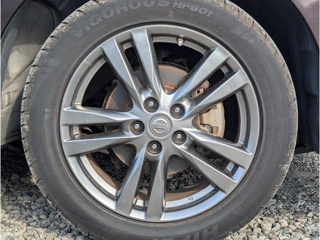 エルグランド ２５０ハイウェイスターアーバンクロム　カラーコードＬＡＥ／オーロラモーヴ／後席モニター／フリップダウンＭ／両側電動スライドドア／Ｂｌｕｅｔｏｏｔｈ／社外メモリーナビ／フルセグＴＶ／ＣＤ・ＤＶＤ／バックカメラ／ＥＴＣ／１８インチ純正アルミ（29枚目）