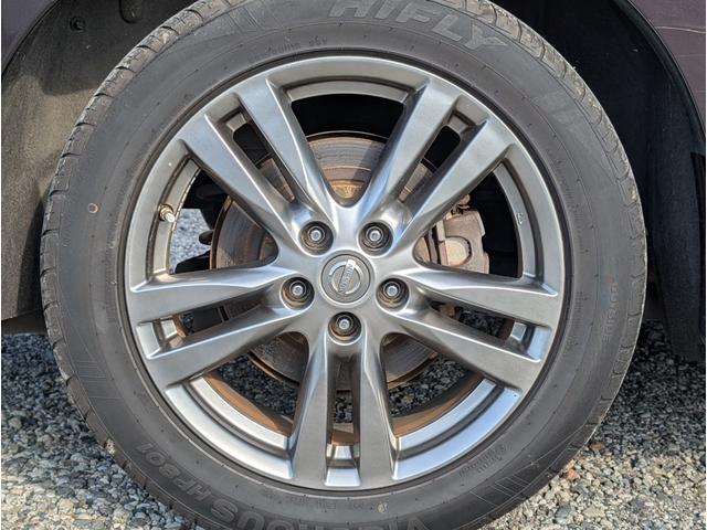 エルグランド ２５０ハイウェイスターアーバンクロム　カラーコードＬＡＥ／オーロラモーヴ／後席モニター／フリップダウンＭ／両側電動スライドドア／Ｂｌｕｅｔｏｏｔｈ／社外メモリーナビ／フルセグＴＶ／ＣＤ・ＤＶＤ／バックカメラ／ＥＴＣ／１８インチ純正アルミ（30枚目）