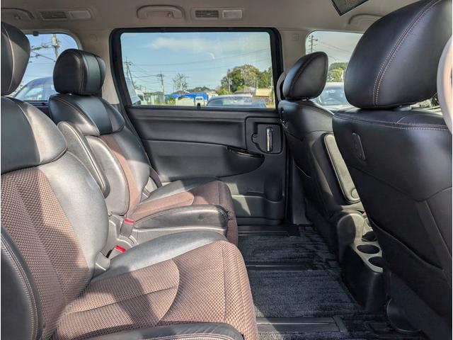 エルグランド ２５０ハイウェイスターアーバンクロム　カラーコードＬＡＥ／オーロラモーヴ／後席モニター／フリップダウンＭ／両側電動スライドドア／Ｂｌｕｅｔｏｏｔｈ／社外メモリーナビ／フルセグＴＶ／ＣＤ・ＤＶＤ／バックカメラ／ＥＴＣ／１８インチ純正アルミ（38枚目）